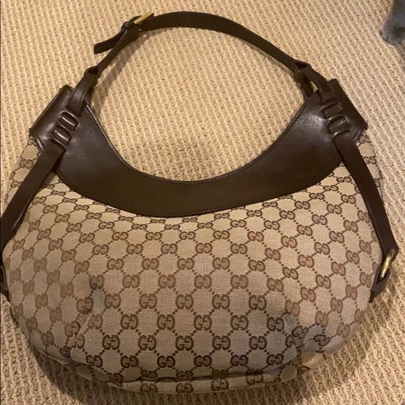 Gucci Handbags - GUCCI HOBO BAG VINTAGE (FIRM)